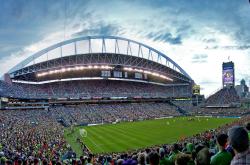 刷新纪录首场状态出色，篮网观众沸腾！，内马尔重返赛场赛场气氛高涨